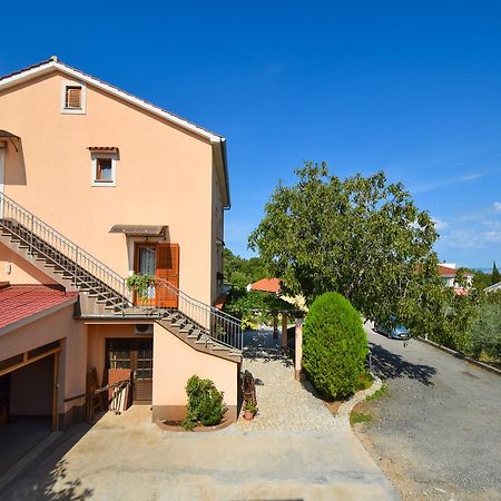 Apartments Ivanka Malinska Εξωτερικό φωτογραφία