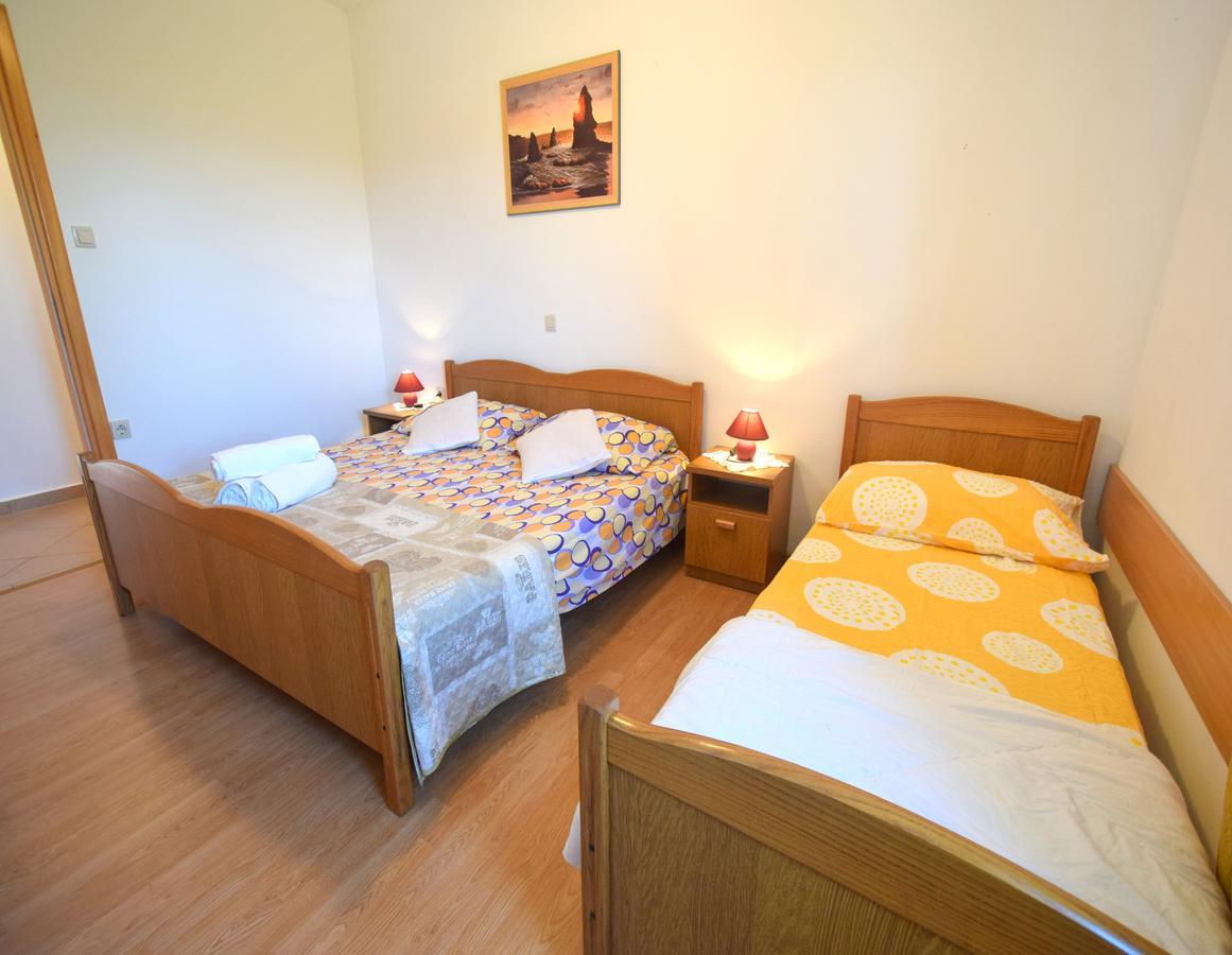 Apartments Ivanka Malinska Εξωτερικό φωτογραφία
