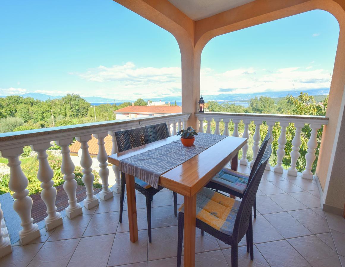 Apartments Ivanka Malinska Εξωτερικό φωτογραφία